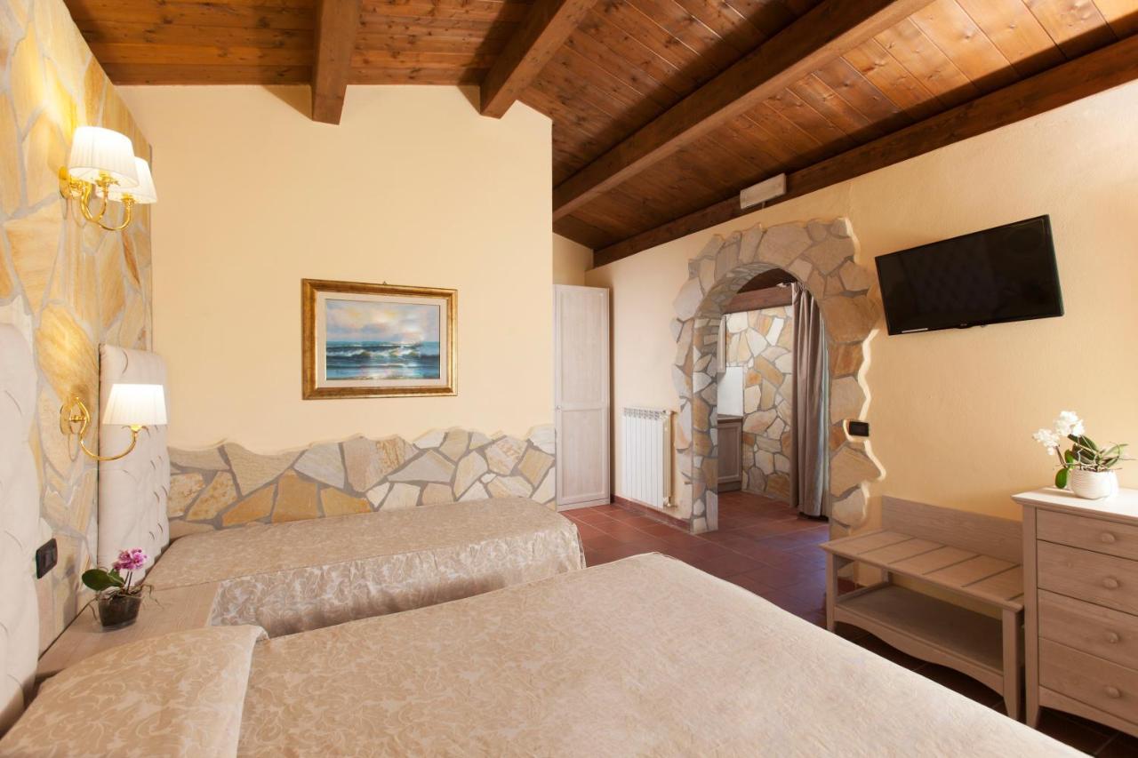 Fattoria Maremmana Aparthotel Marina di Grosseto Ngoại thất bức ảnh