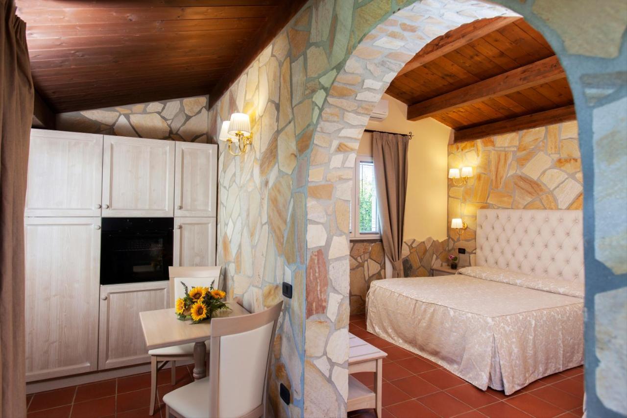 Fattoria Maremmana Aparthotel Marina di Grosseto Ngoại thất bức ảnh