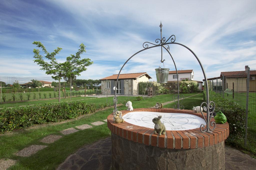 Fattoria Maremmana Aparthotel Marina di Grosseto Ngoại thất bức ảnh