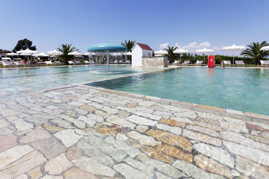Fattoria Maremmana Aparthotel Marina di Grosseto Ngoại thất bức ảnh