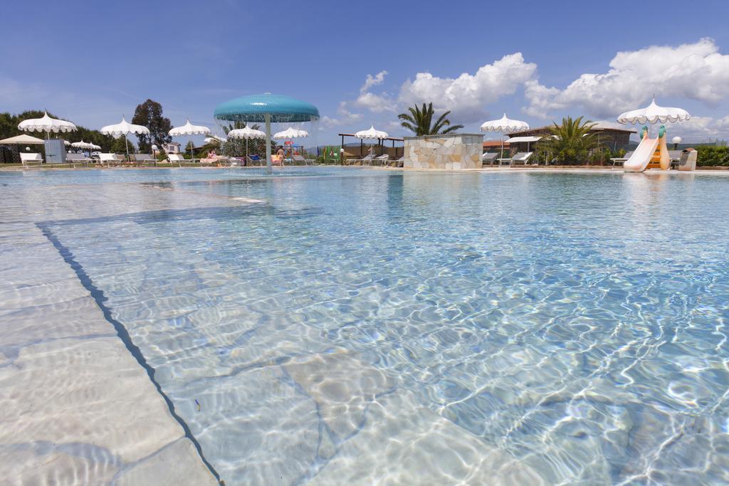 Fattoria Maremmana Aparthotel Marina di Grosseto Ngoại thất bức ảnh