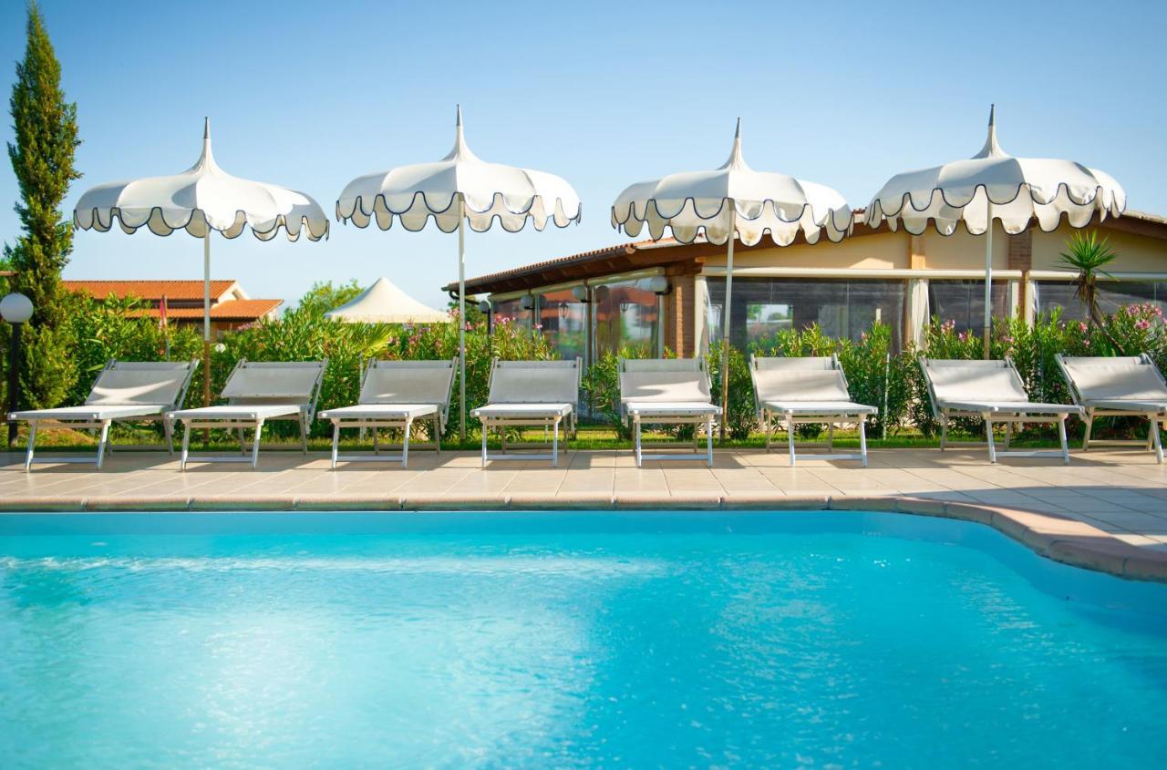 Fattoria Maremmana Aparthotel Marina di Grosseto Ngoại thất bức ảnh