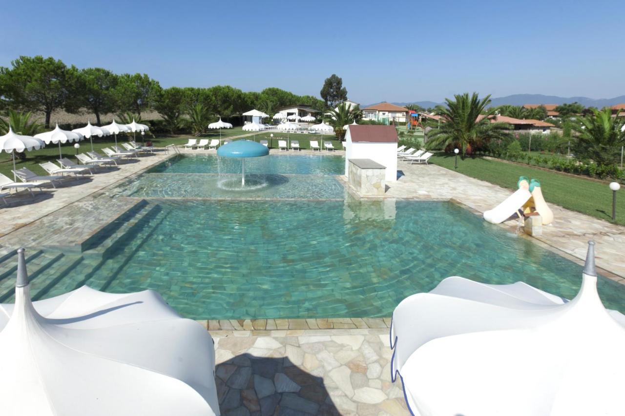 Fattoria Maremmana Aparthotel Marina di Grosseto Ngoại thất bức ảnh